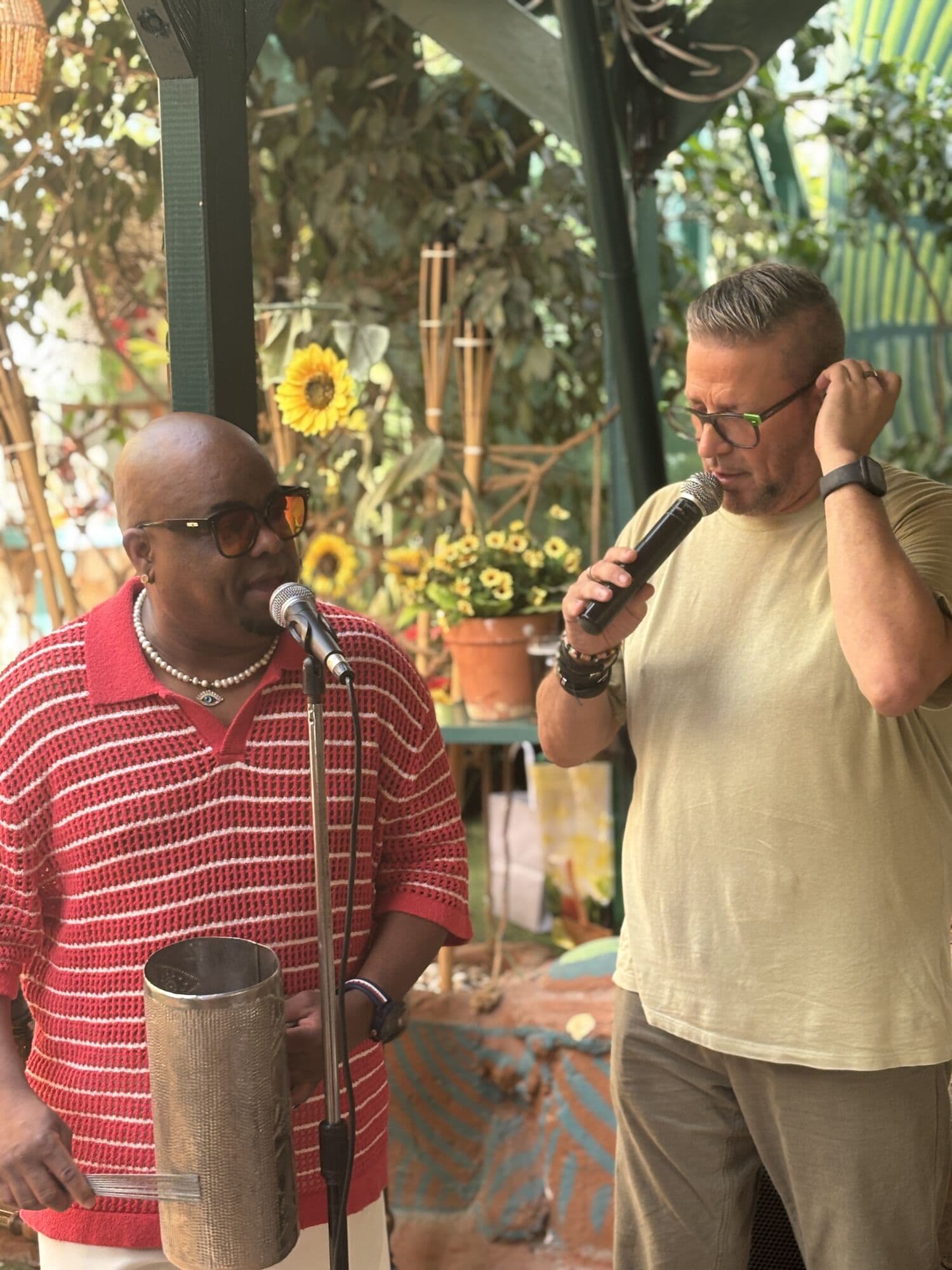Música y micrófono en un tardeo